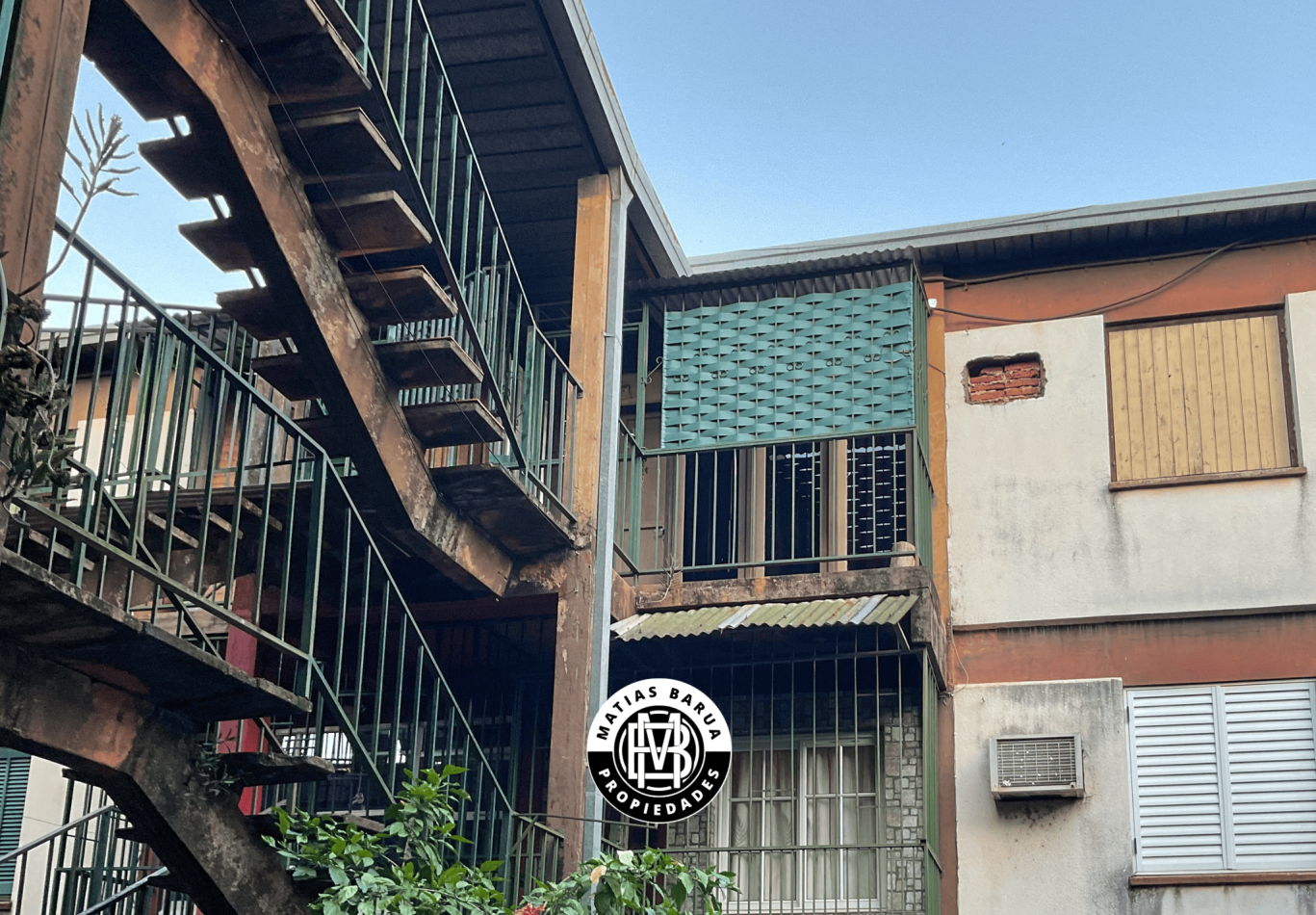 Departamento con cochera, en venta