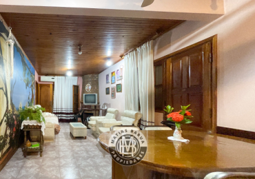 Casa con departamento en venta