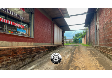 Propiedad con Local y Departamento, en Venta